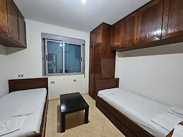 Holiday 2-bed Apartment Seaview