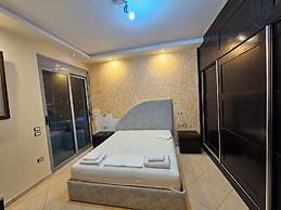 Holiday 2-bed Apartment Seaview