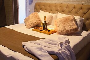 Brooch Boutique Hotel