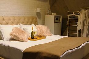 Brooch Boutique Hotel