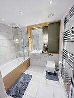 Newham - Apartment - Sleeps 2 - Great Location