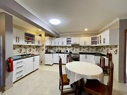 Charming 2-bed Apartment in Kigali