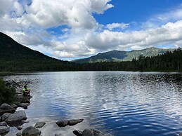 B3 NEW Awesome Tiny Home With A C Mountain Views Minutes to Skiing Hik