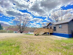 B1 NEW Awesome Tiny Home With A C Mountain Views Minutes to Skiing Hik