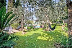 Villa Schlosser Lake Front & Private Pool