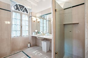 Villa Schlosser Lake Front & Private Pool