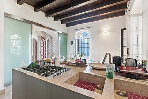 Villa Schlosser Lake Front & Private Pool