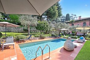 Villa Schlosser Lake Front & Private Pool