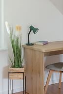 Beautiful House With Garden by Renters