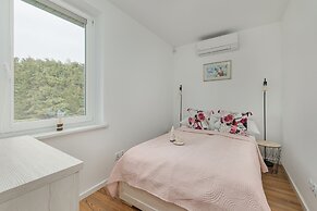 Beautiful House With Garden by Renters