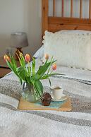 Beautiful House With Garden by Renters