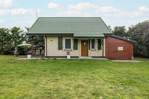 Beautiful House With Garden by Renters