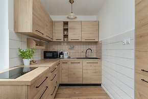 Beautiful House With Garden by Renters