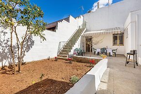 3836 Da Donatuccia by Barbarhouse