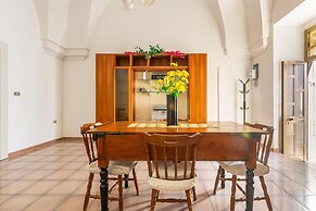 3836 Da Donatuccia by Barbarhouse