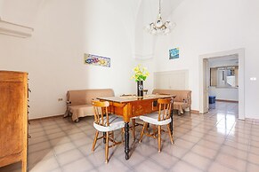 3836 Da Donatuccia by Barbarhouse