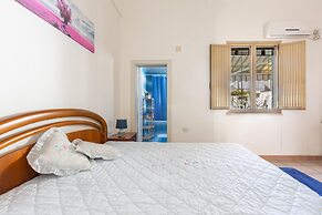 3836 Da Donatuccia by Barbarhouse