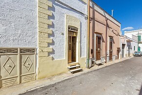 3836 Da Donatuccia by Barbarhouse