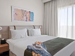Mercure Larnaca Finikoudes Beach