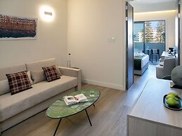 Mercure Larnaca Finikoudes Beach