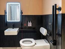 TRIBE Manchester Airport