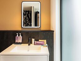 TRIBE Manchester Airport