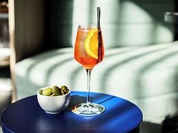 TRIBE Manchester Airport