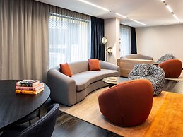 TRIBE Manchester Airport