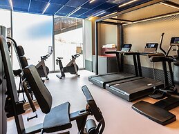 TRIBE Manchester Airport