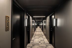 TRIBE Manchester Airport