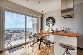 Stunning Seaview Apartment in Nervi by Wonderful Italy