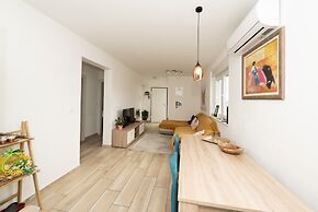 Modern Apartment Domina, With Balcony and Parking