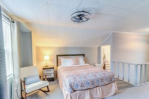 Peaceful Detroit Home w/ Yard: 10 Mi to Downtown!