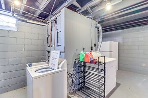 Peaceful Detroit Home w/ Yard: 10 Mi to Downtown!