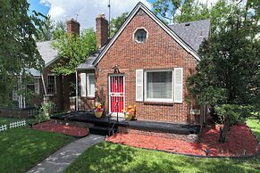 Peaceful Detroit Home w/ Yard: 10 Mi to Downtown!