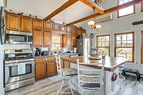 Dog-friendly Westover Cottage w/ River Access!