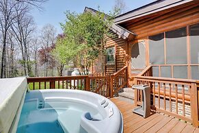 Peaceful Luray Cabin w/ Hot Tub, Deck & Fire Pit!