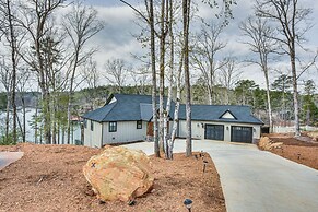 Lakefront Seneca Vacation Rental w/ Shared Dock!