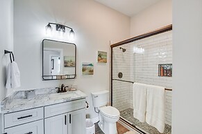 Lakefront Seneca Vacation Rental w/ Shared Dock!