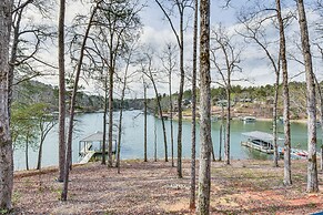 Lakefront Seneca Vacation Rental w/ Shared Dock!