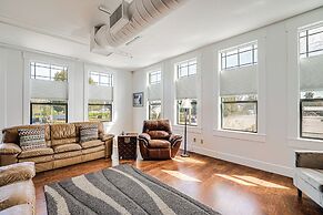 Modern Blaine Condo Rental < 1 Mi to Boat Harbor!