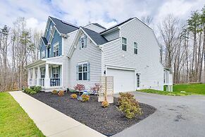 Lakefront Fredericksburg Home w/ Deck + Fire Pits!