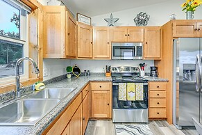 Castle Rock Lake Cabin: Water & Trail Access!