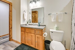 Castle Rock Lake Cabin: Water & Trail Access!