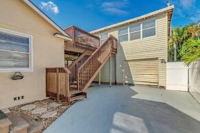 Beautifully Renovated 5 Bedroom with Guest House 5 Home by RedAwning