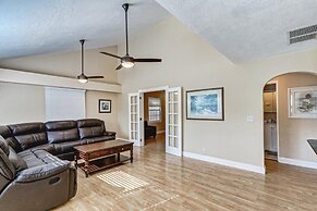 Beautifully Renovated 5 Bedroom with Guest House 5 Home by RedAwning