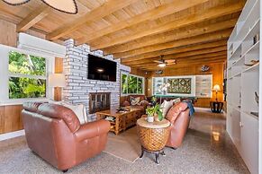 Beautifully Renovated 5 bedroom Vero Beach 5 Home by RedAwning