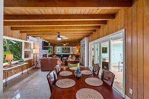 Beautifully Renovated 5 bedroom Vero Beach 5 Home by RedAwning