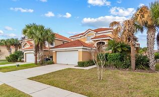 Family Ready In Gated Community Near Attractions 5 Bedroom Villa by Re