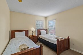 Family Ready In Gated Community Near Attractions 5 Bedroom Villa by Re